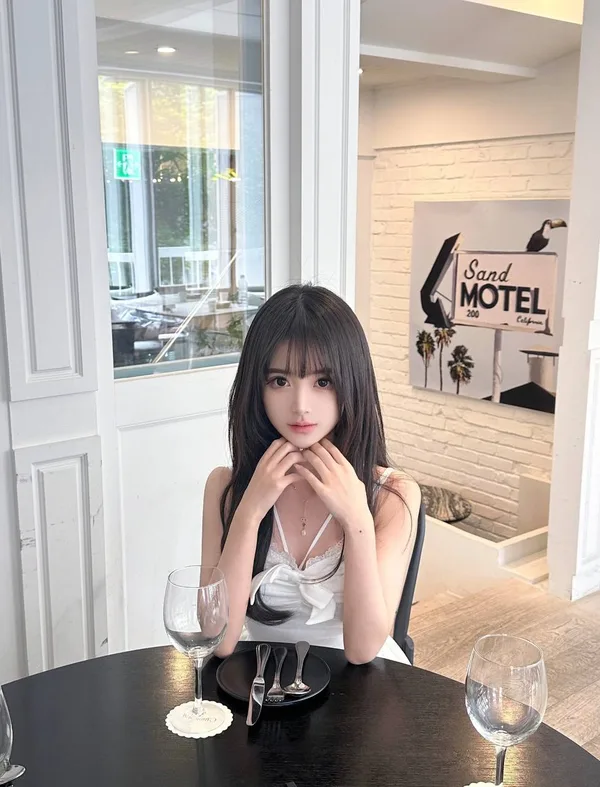 苏柔 - 新加坡 Escort Model