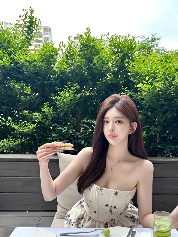 唐妤 - 新加坡 Escort Model