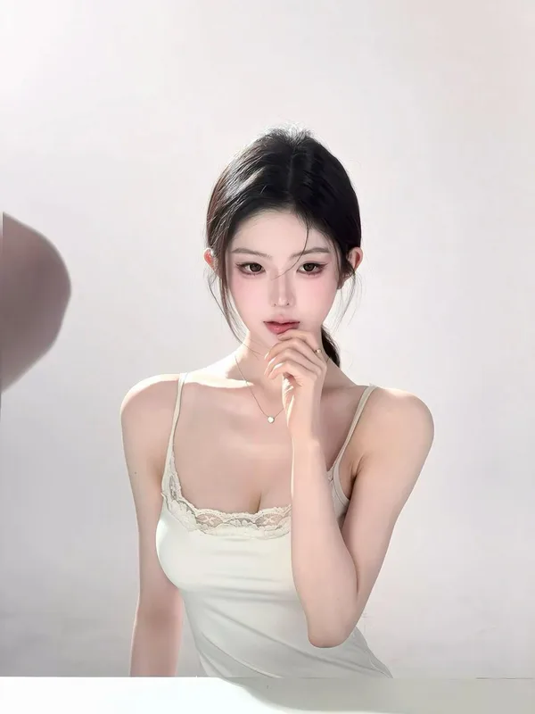 江妮颖 - 新加坡 Escort Model